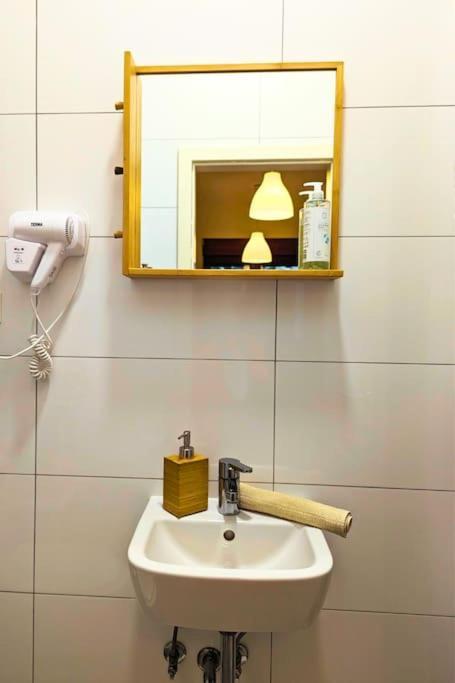 Cozy Ensuite Room In Zagreb Center Esterno foto